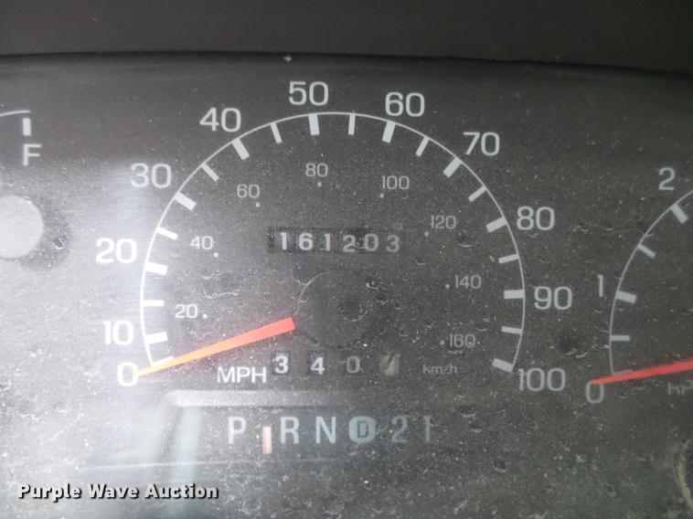 image for item DE3627 1999 Ford F450 utility truck