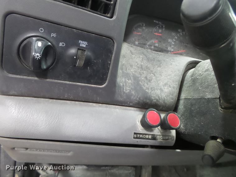 image for item DE3627 1999 Ford F450 utility truck