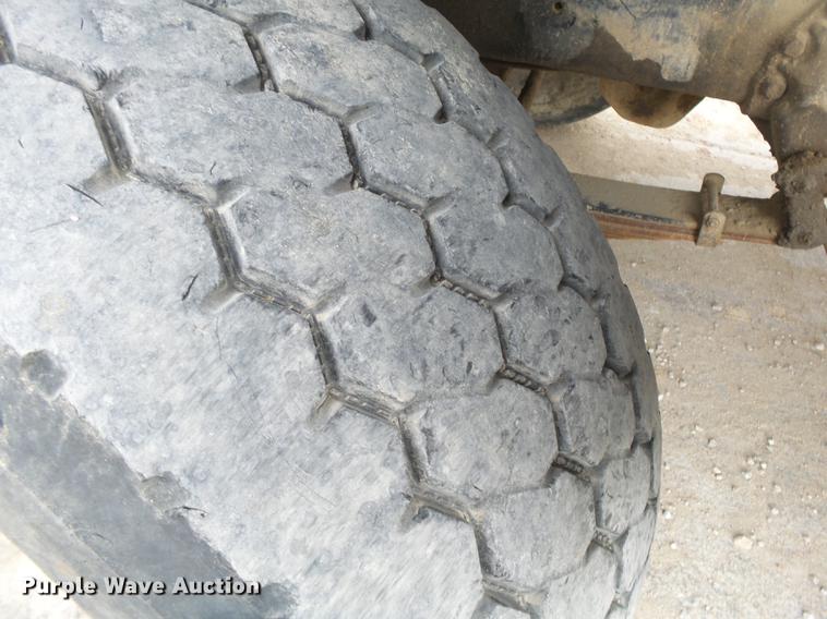 image for item DE3628 1997 Ford LT8000 ready mix truck