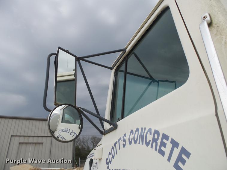 image for item DE3628 1997 Ford LT8000 ready mix truck