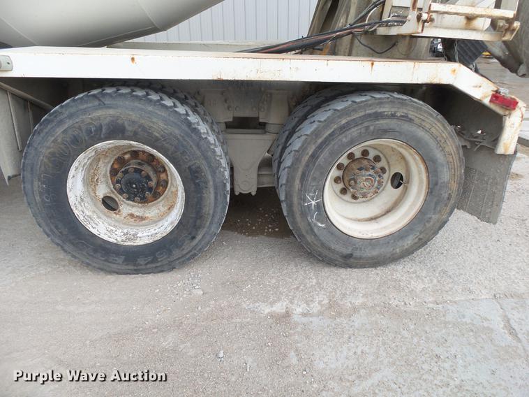 image for item DE3628 1997 Ford LT8000 ready mix truck
