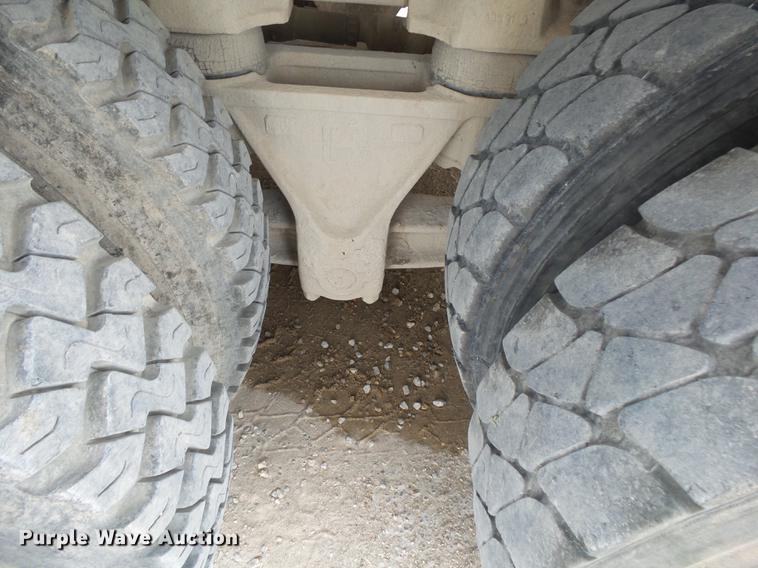 image for item DE3628 1997 Ford LT8000 ready mix truck