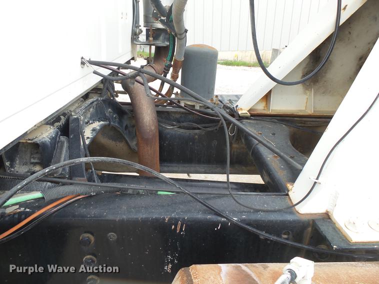 image for item DE3628 1997 Ford LT8000 ready mix truck