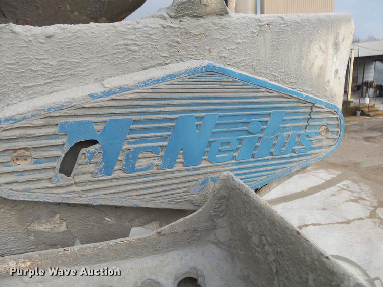 image for item DE3628 1997 Ford LT8000 ready mix truck