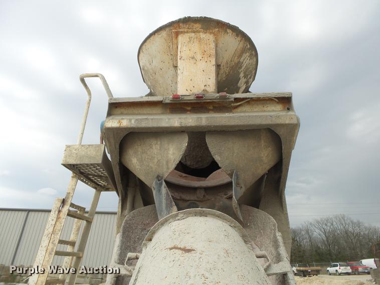 image for item DE3628 1997 Ford LT8000 ready mix truck