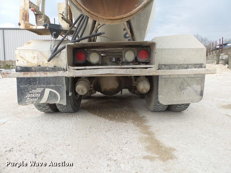 image for item DE3628 1997 Ford LT8000 ready mix truck