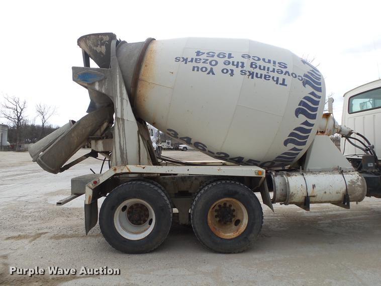 image for item DE3628 1997 Ford LT8000 ready mix truck