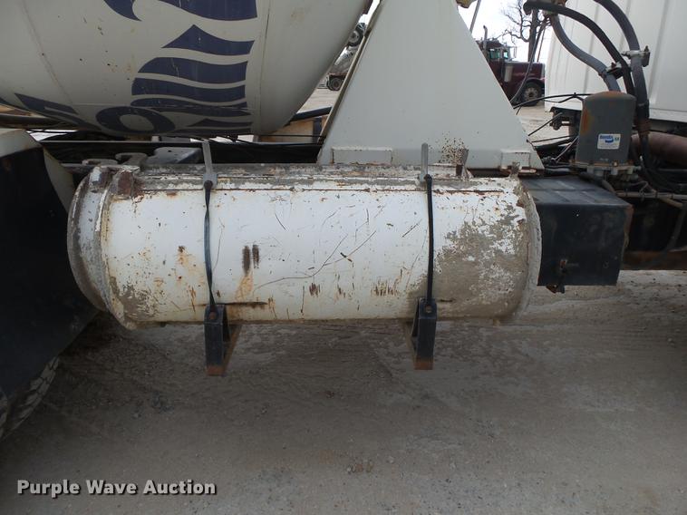 image for item DE3628 1997 Ford LT8000 ready mix truck