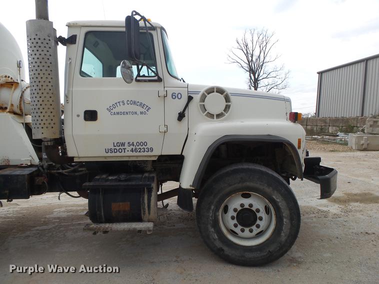 image for item DE3628 1997 Ford LT8000 ready mix truck
