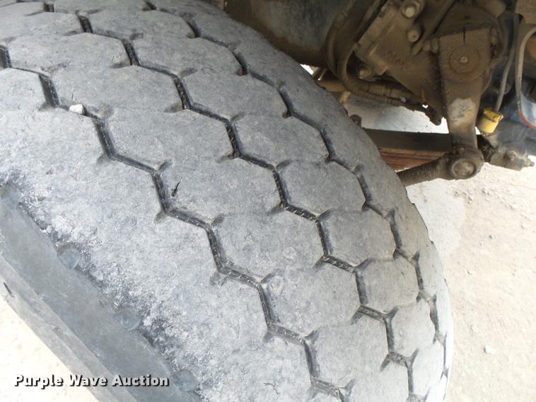 image for item DE3628 1997 Ford LT8000 ready mix truck