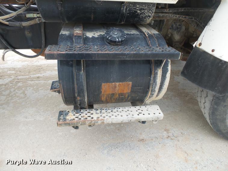 image for item DE3628 1997 Ford LT8000 ready mix truck