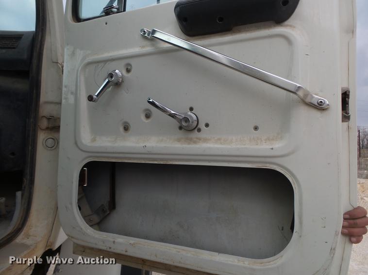 image for item DE3628 1997 Ford LT8000 ready mix truck