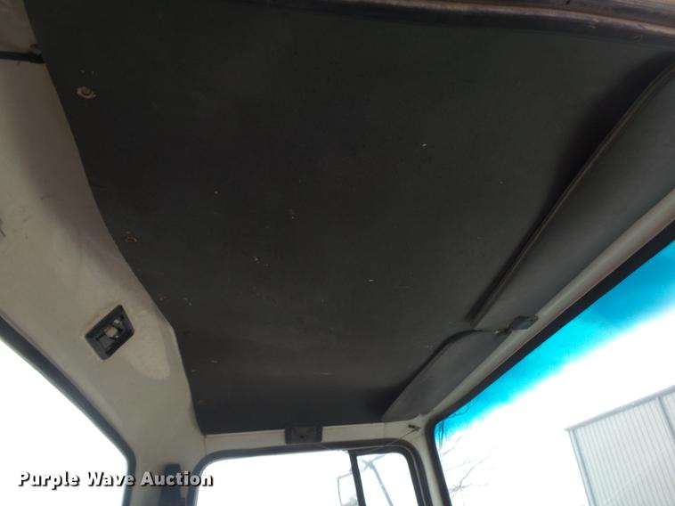 image for item DE3628 1997 Ford LT8000 ready mix truck