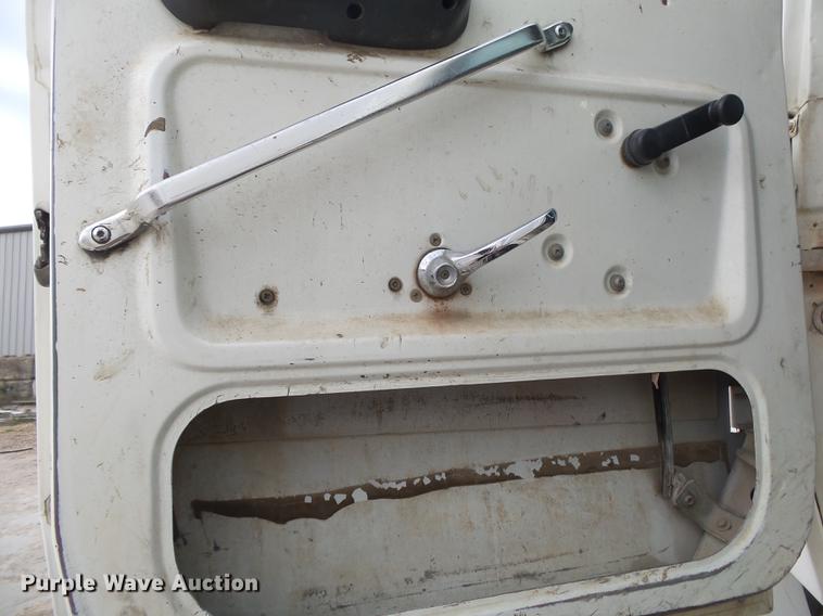 image for item DE3628 1997 Ford LT8000 ready mix truck