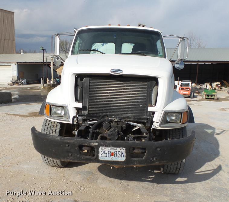 image for item DE3629 1999 Sterling L8513 ready mix truck