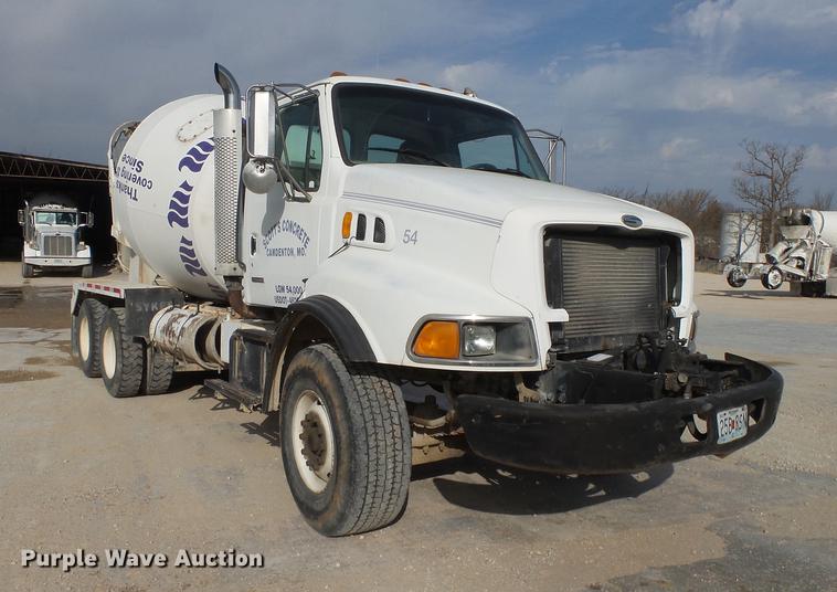 image for item DE3629 1999 Sterling L8513 ready mix truck