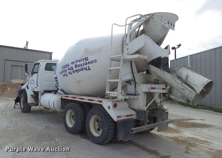 image for item DE3629 1999 Sterling L8513 ready mix truck