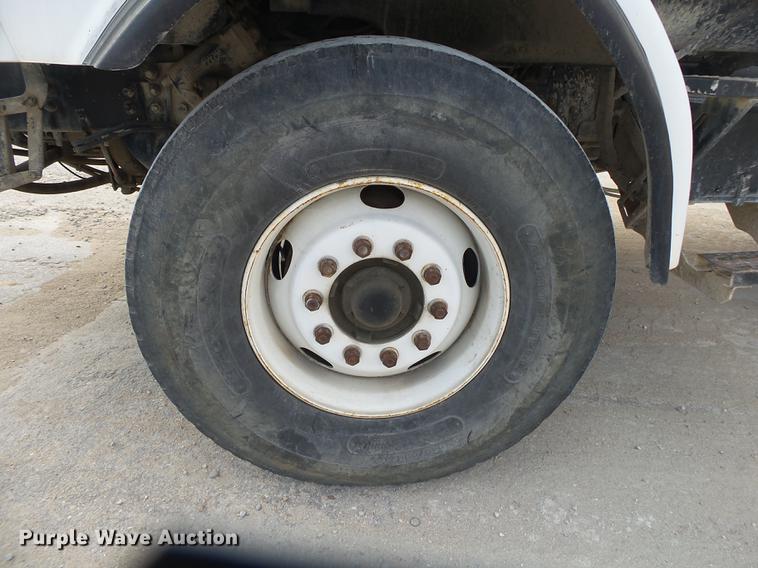 image for item DE3629 1999 Sterling L8513 ready mix truck