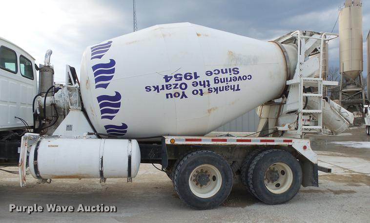 image for item DE3629 1999 Sterling L8513 ready mix truck