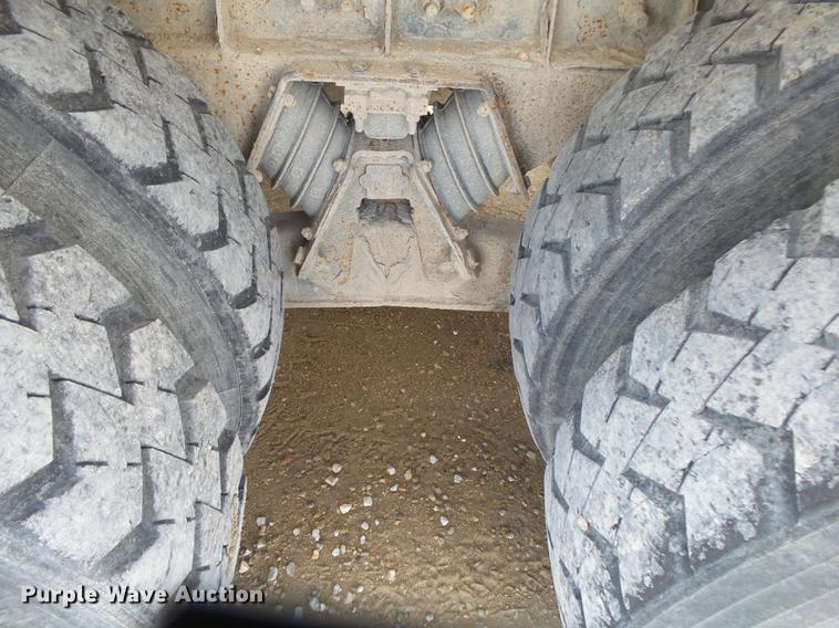 image for item DE3629 1999 Sterling L8513 ready mix truck