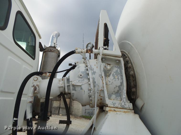 image for item DE3629 1999 Sterling L8513 ready mix truck