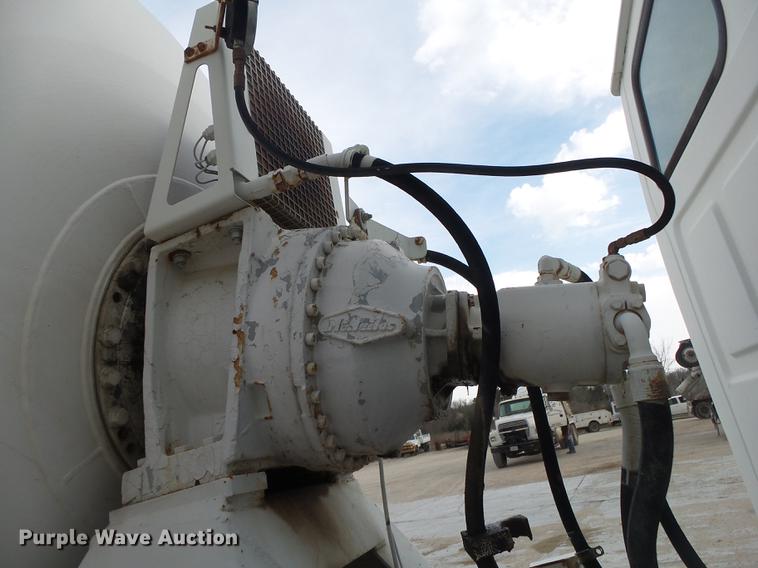 image for item DE3629 1999 Sterling L8513 ready mix truck