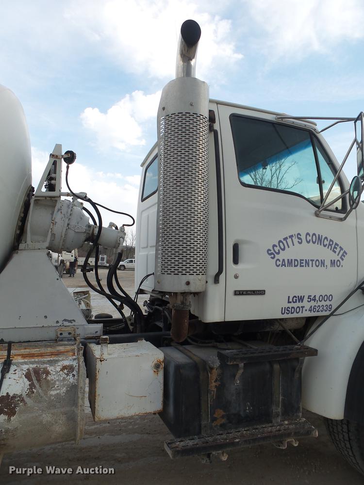 image for item DE3629 1999 Sterling L8513 ready mix truck