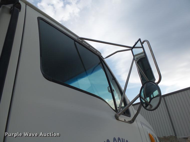 image for item DE3629 1999 Sterling L8513 ready mix truck