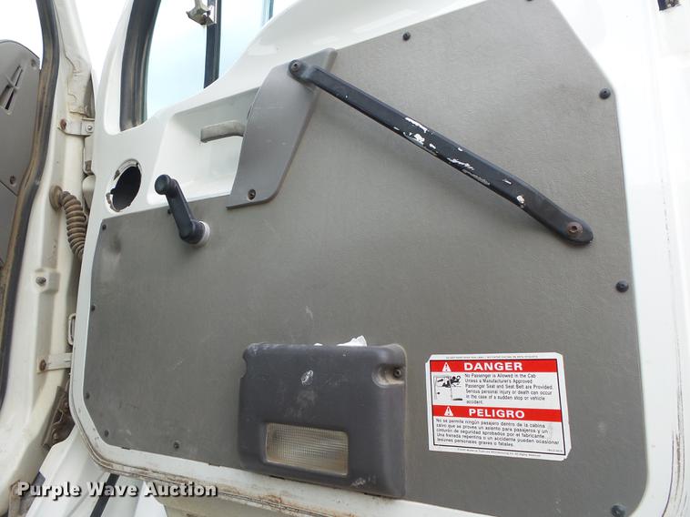 image for item DE3629 1999 Sterling L8513 ready mix truck