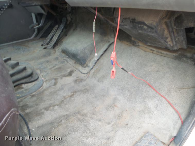 image for item DE3629 1999 Sterling L8513 ready mix truck