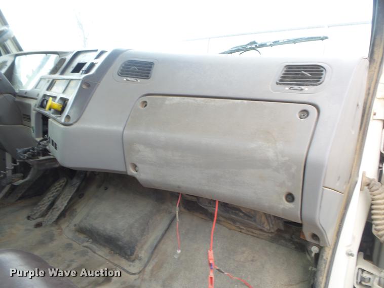 image for item DE3629 1999 Sterling L8513 ready mix truck