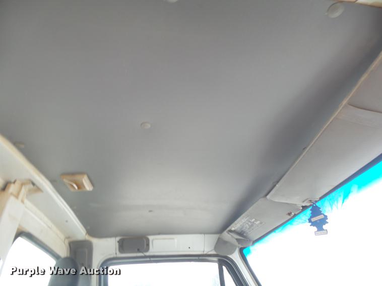 image for item DE3629 1999 Sterling L8513 ready mix truck