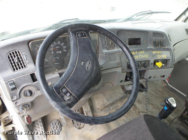 image for item DE3629 1999 Sterling L8513 ready mix truck