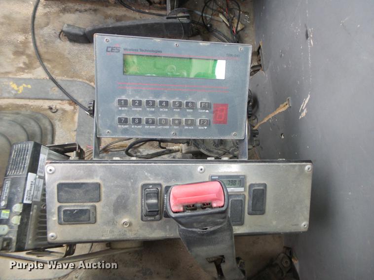 image for item DE3629 1999 Sterling L8513 ready mix truck