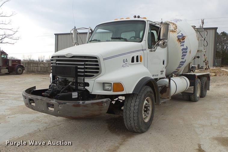 image for item DE3630 2004 Sterling L8500 ready mix truck