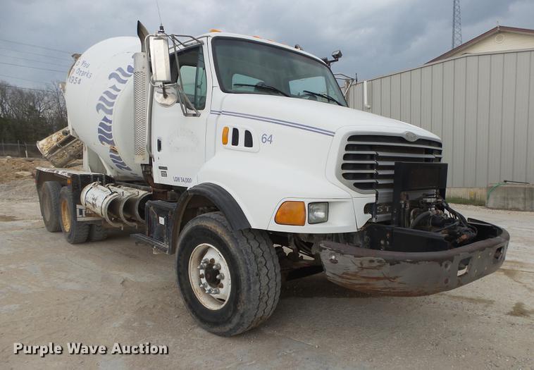 image for item DE3630 2004 Sterling L8500 ready mix truck