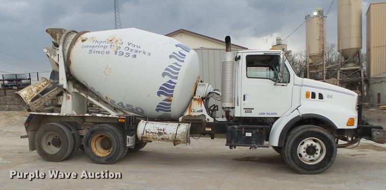 image for item DE3630 2004 Sterling L8500 ready mix truck