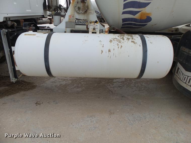 image for item DE3630 2004 Sterling L8500 ready mix truck