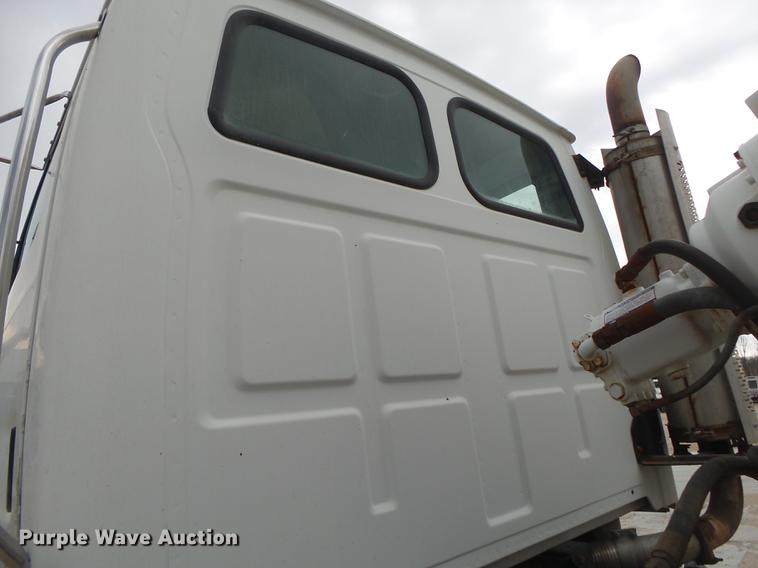 image for item DE3630 2004 Sterling L8500 ready mix truck
