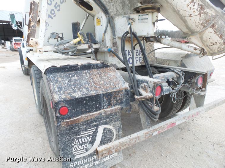 image for item DE3630 2004 Sterling L8500 ready mix truck