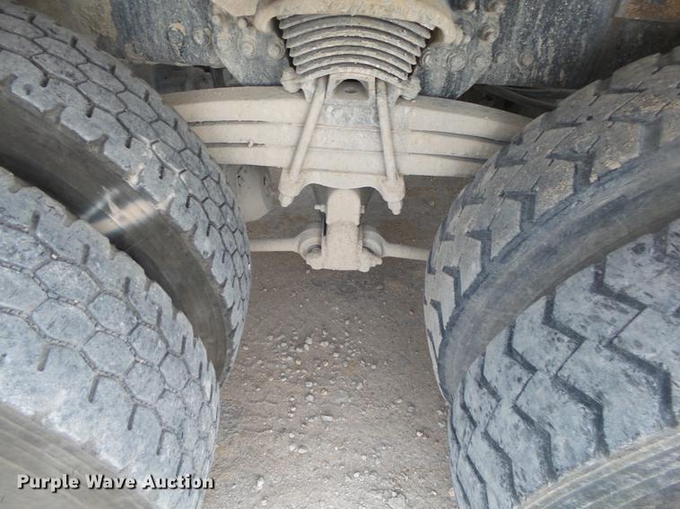 image for item DE3630 2004 Sterling L8500 ready mix truck