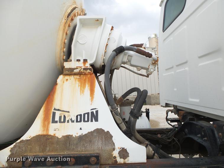image for item DE3630 2004 Sterling L8500 ready mix truck