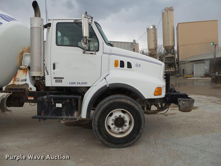 image for item DE3630 2004 Sterling L8500 ready mix truck