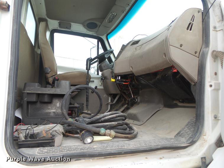 image for item DE3630 2004 Sterling L8500 ready mix truck