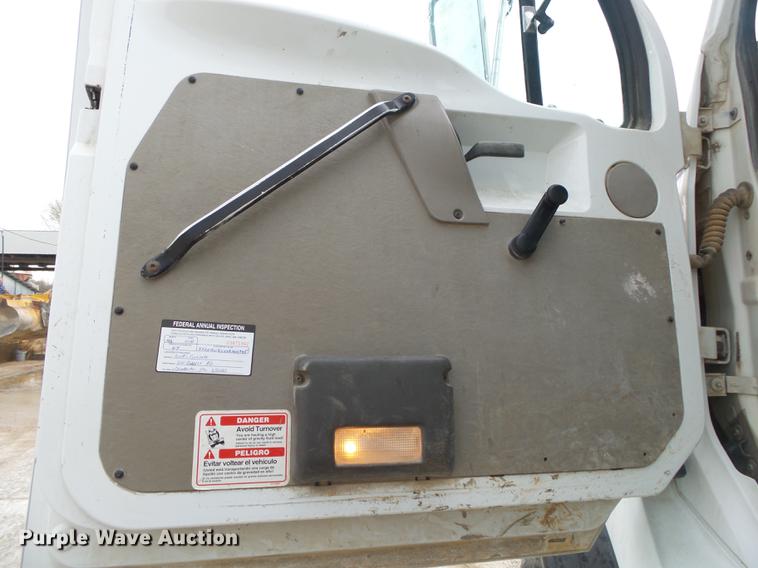 image for item DE3630 2004 Sterling L8500 ready mix truck