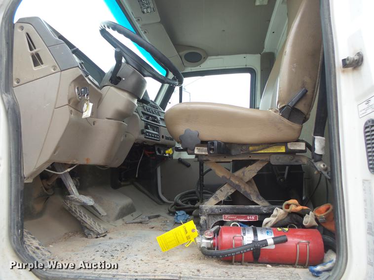 image for item DE3630 2004 Sterling L8500 ready mix truck