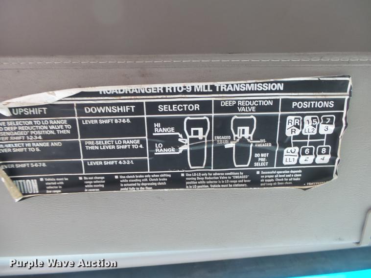 image for item DE3630 2004 Sterling L8500 ready mix truck