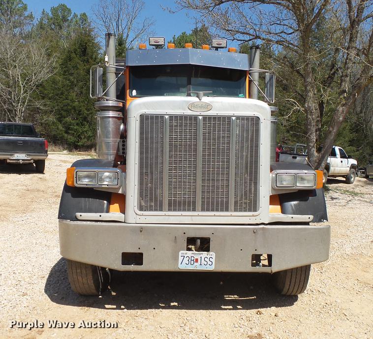 image for item DE3631 1991 Peterbilt 379 dump truck