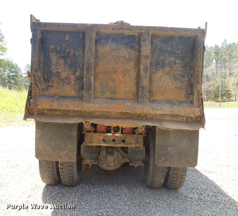 image for item DE3631 1991 Peterbilt 379 dump truck