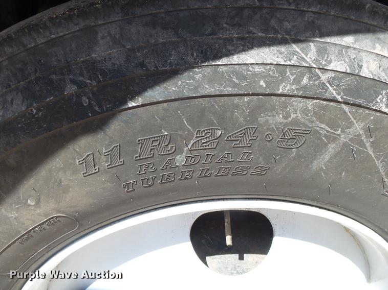 image for item DE3631 1991 Peterbilt 379 dump truck